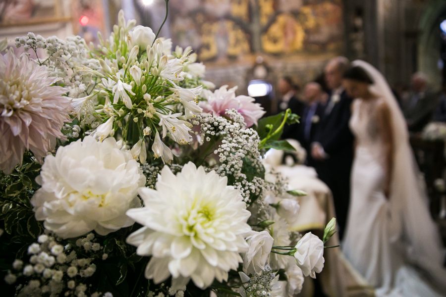 la-decorazione-floreale-del-matrimonio-religioso